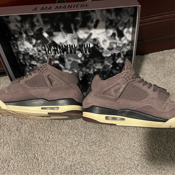 Really good condition USED Little creases Real 
Size 11 Original box sleeve $325 - Picture 7 of 8